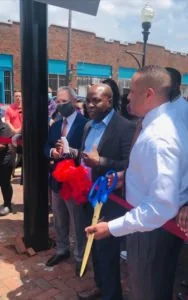 Clarksdale Wingstop — ribbon-cutting guests.